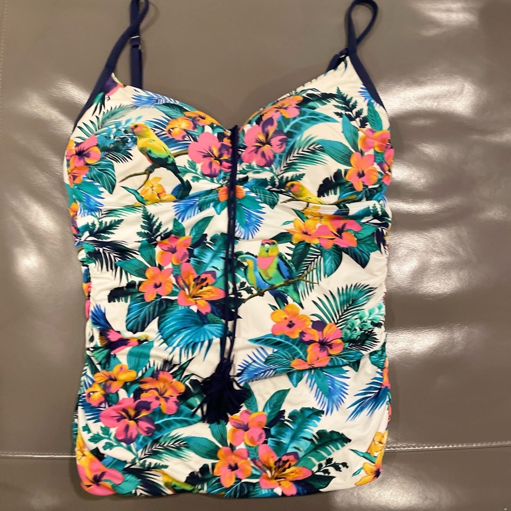 Tropical print Tommy Bahama swim top - Picture 2 of 5